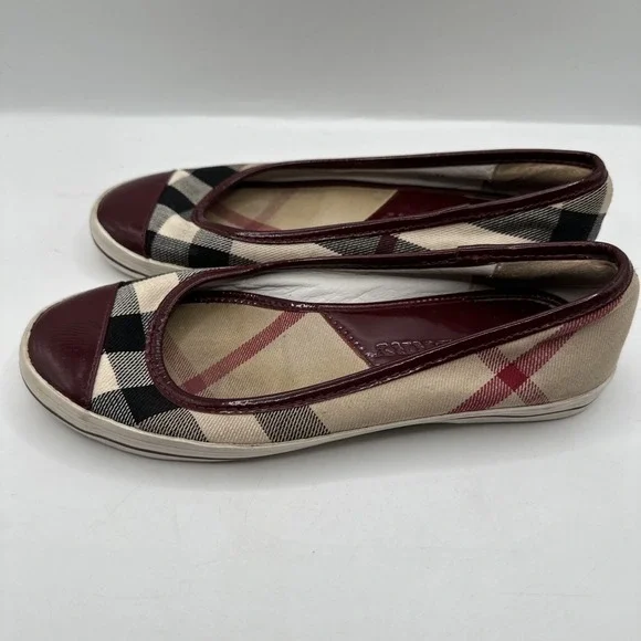 Burberry Nova Check Ballet Flat Burgundy Patent Cap Toe Rubber Bumper EU 35 US 5